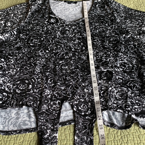 Zac & Rachel Woman Black and White Blouse * 1X - Picture 9 of 13
